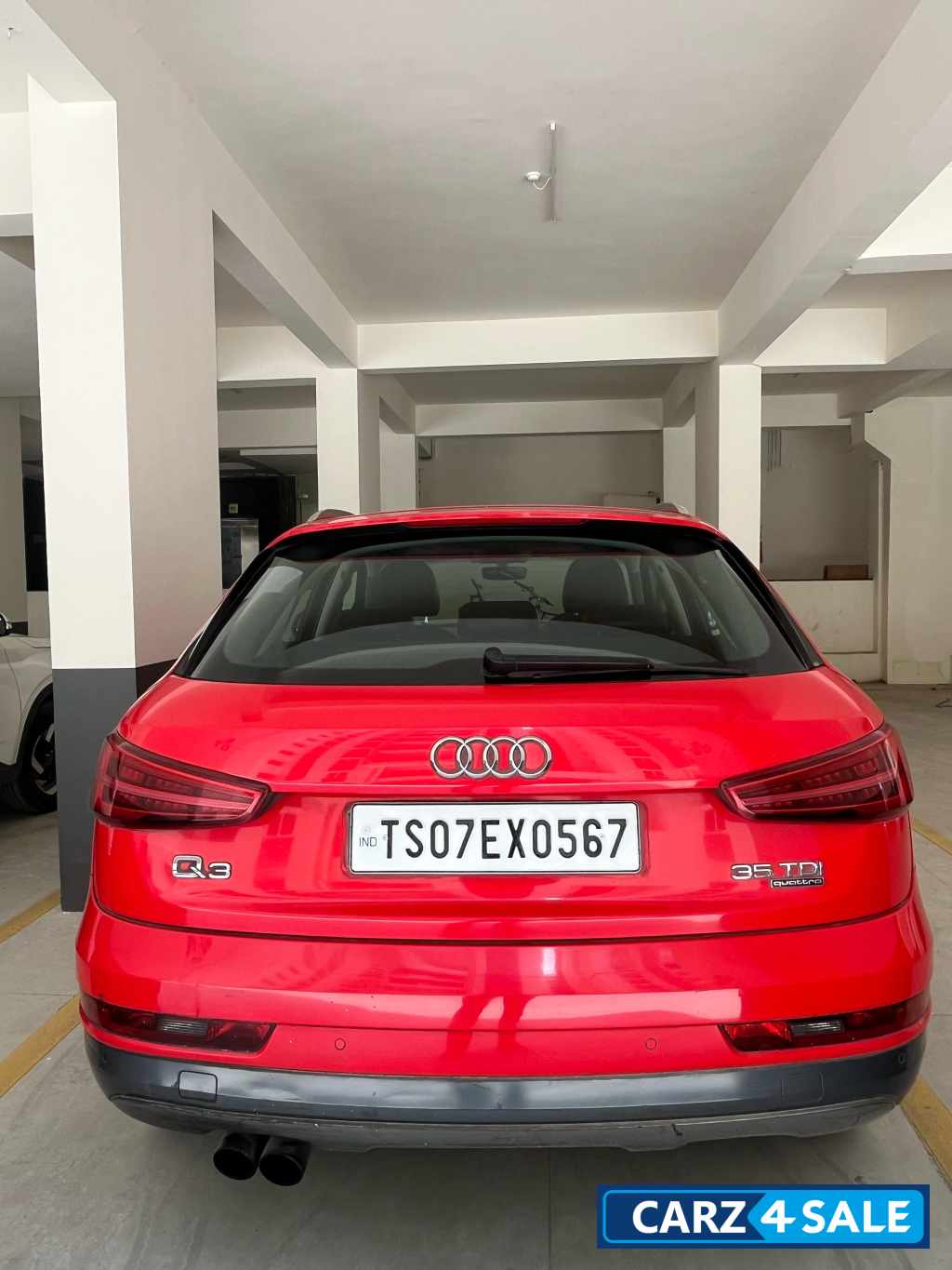 Red Audi Q3 35 TDI QUATTRO