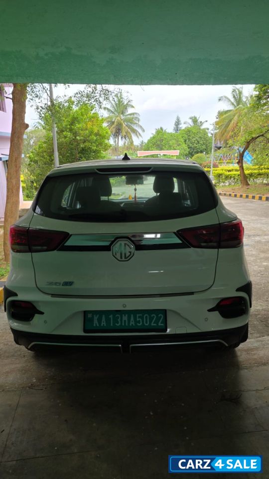 Candy White MG ZS EV EXECUTIVE