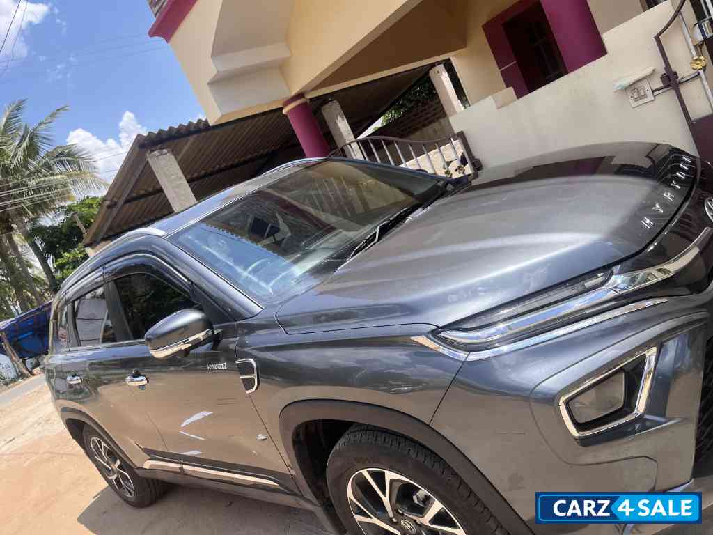 Toyota Urban Cruiser Hyryder V Hybrid