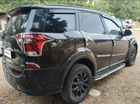 Mahindra XUV 500 W9 2.2 diesel manual