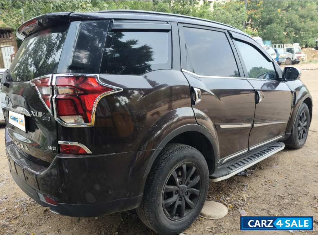 Mahindra XUV 500 W9 2.2 diesel manual