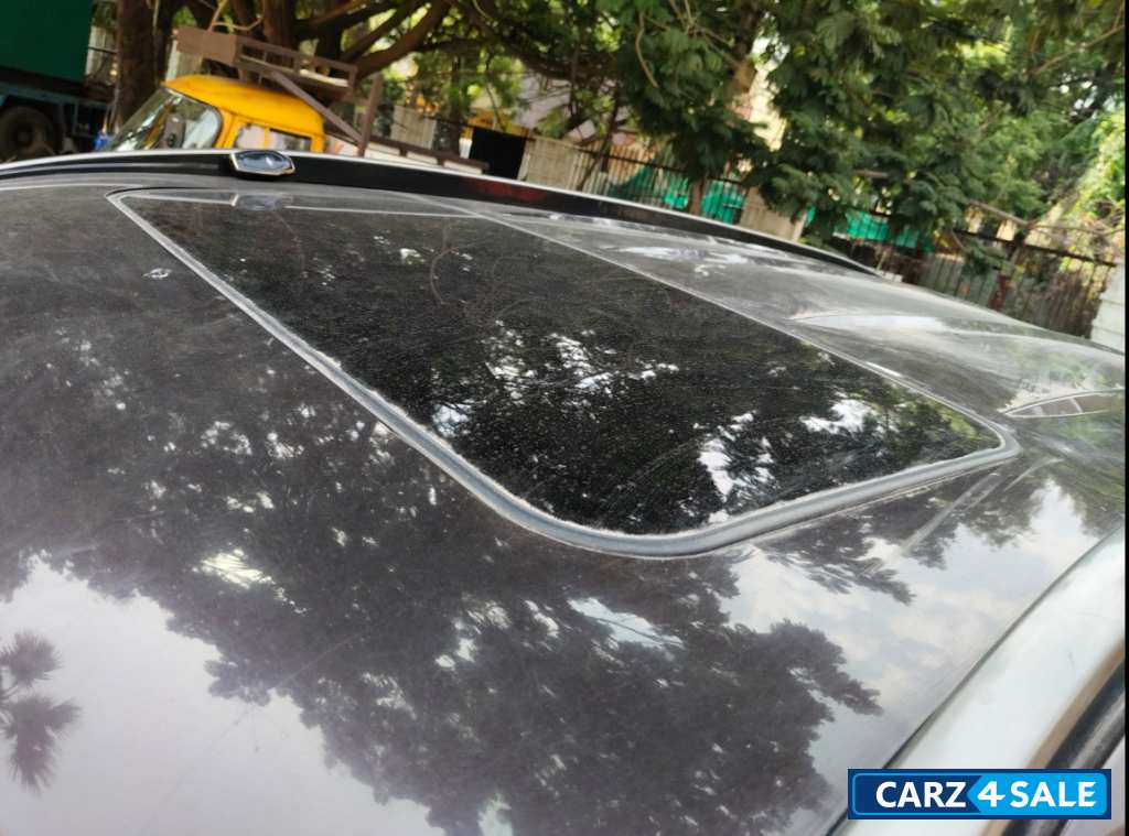 Mahindra XUV 500 W9 2.2 diesel manual