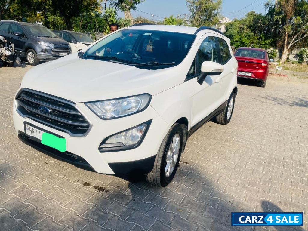 White Ford Ecosport Trend Plus