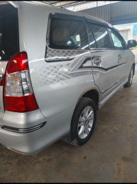 Toyota Innova VX2.5
