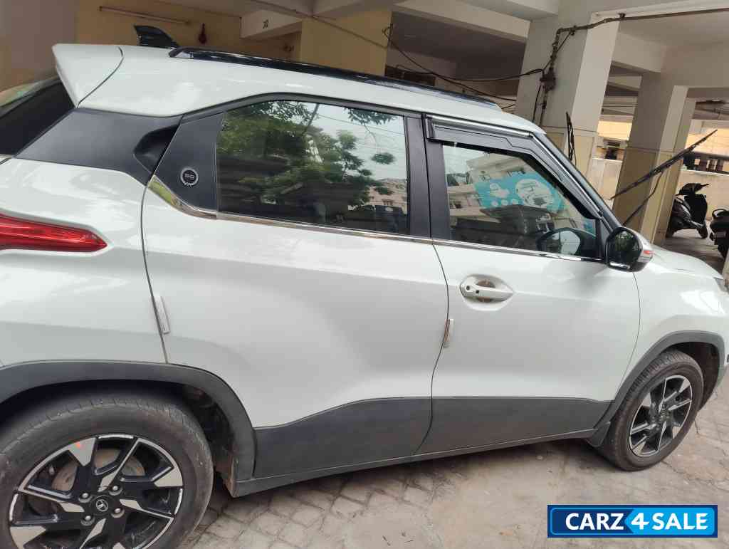 Tata Punch Accomplished dozle cng