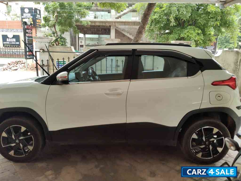 Tata Punch Accomplished dozle cng