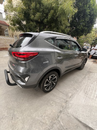 Havana Grey MG Astor Savvy 1.3 Turbo Sangria Red