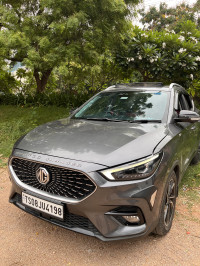 Havana Grey MG Astor Savvy 1.3 Turbo Sangria Red