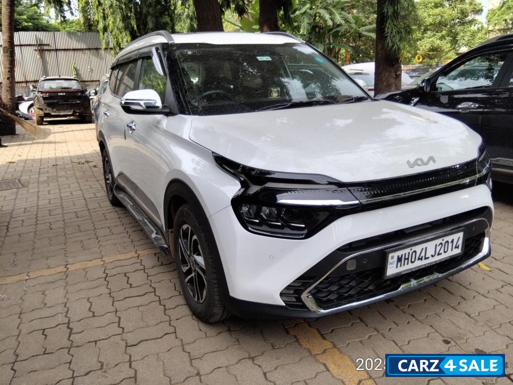 Glacier White Pearl Kia Carens Carens Luxury Plus 1.5 Diesel AT 7 STR