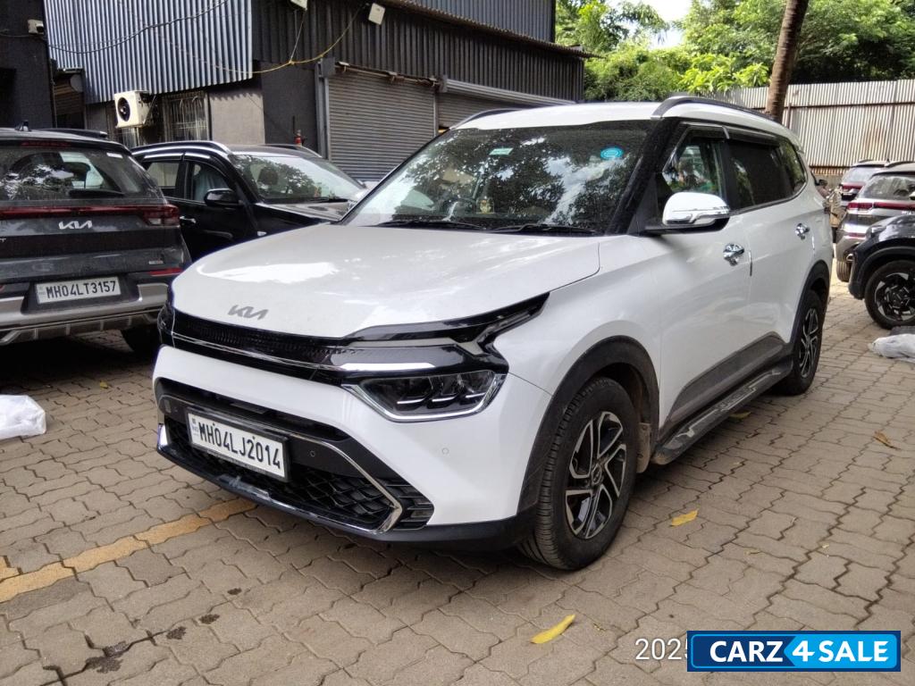 Glacier White Pearl Kia Carens Carens Luxury Plus 1.5 Diesel AT 7 STR Glacier White Pearl Kia Carens Carens Luxury Plus 1.5 Diesel AT 7 STR