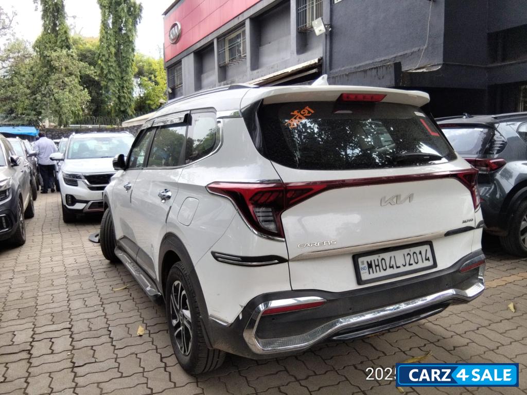 Glacier White Pearl Kia Carens Carens Luxury Plus 1.5 Diesel AT 7 STR Glacier White Pearl Kia Carens Carens Luxury Plus 1.5 Diesel AT 7 STR