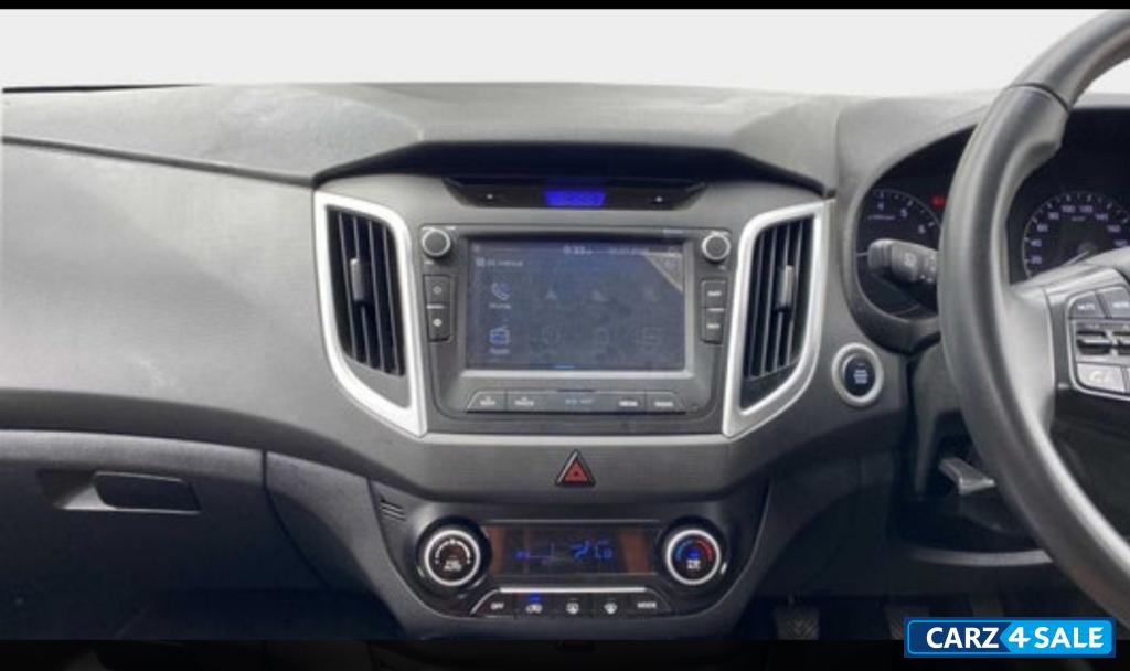 White Hyundai Creta SX duel tone petrol