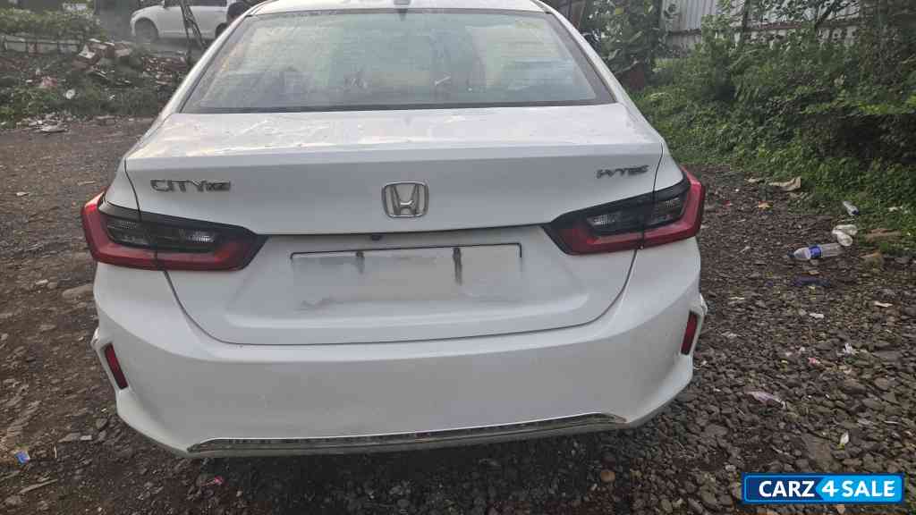 Pearl White Honda City ZX MT iVTEC