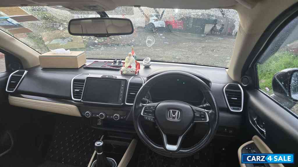 Pearl White Honda City ZX MT iVTEC