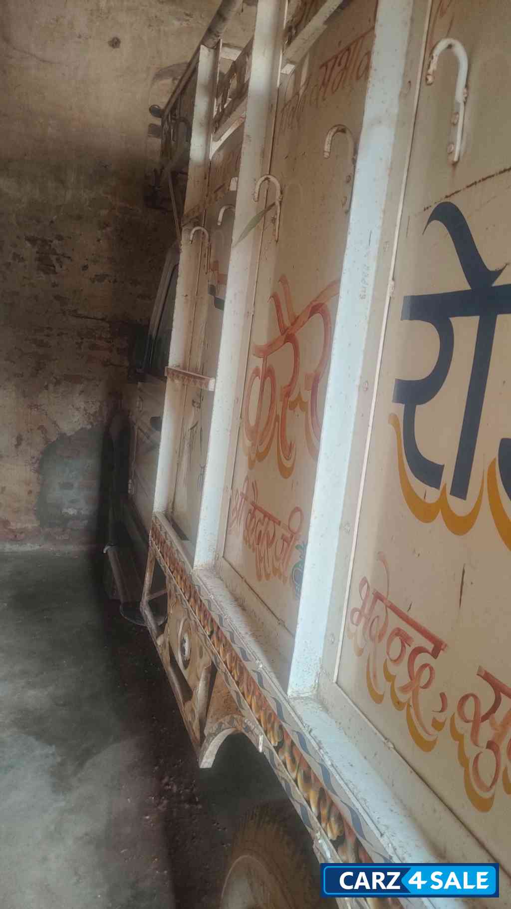 White Force Motors Force One Kargo king