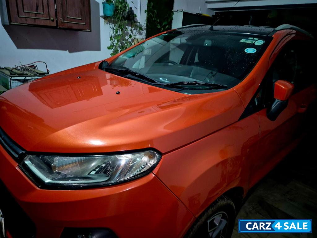 Red Ford Ecosport Titanium TDCi Disel