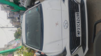 Polar White Hyundai Aura S 1.2 Cng Variant