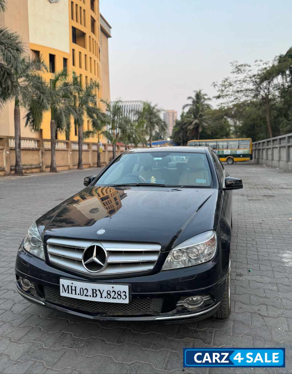 Black Mercedes-Benz C-Class C200 Black Mercedes-Benz C-Class C200