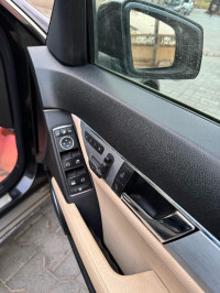 Black Mercedes-Benz C-Class C200