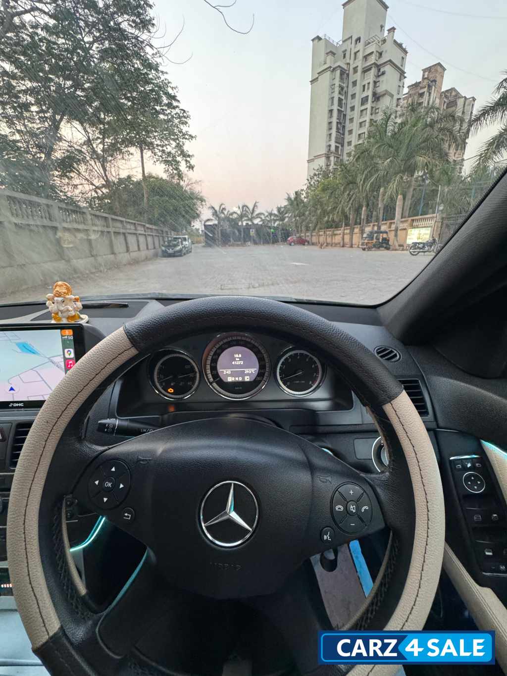 Black Mercedes-Benz C-Class C200 Black Mercedes-Benz C-Class C200