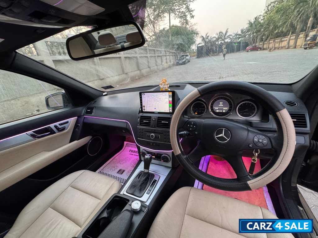 Black Mercedes-Benz C-Class C200 Black Mercedes-Benz C-Class C200