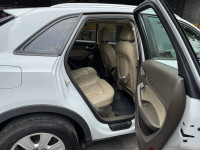 White Audi Q3 2.0 qudro