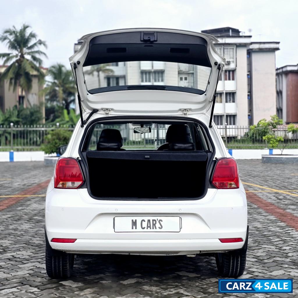 White Volkswagen Polo Gt tsi