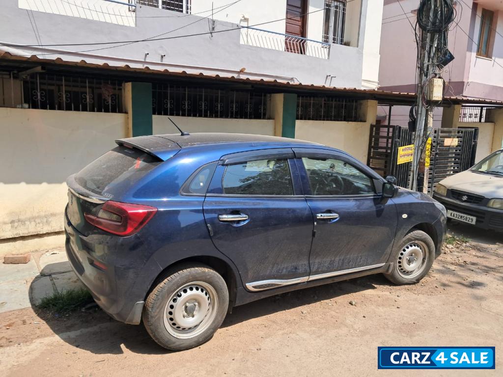Blue Maruti Suzuki Baleno sigma