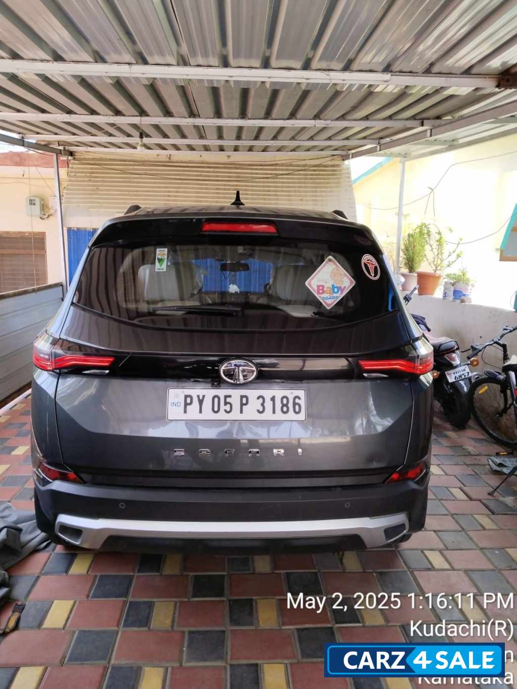 Day Grey Tata Safari XZ plus 7str