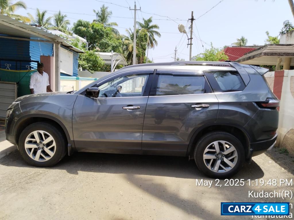 Day Grey Tata Safari XZ plus 7str