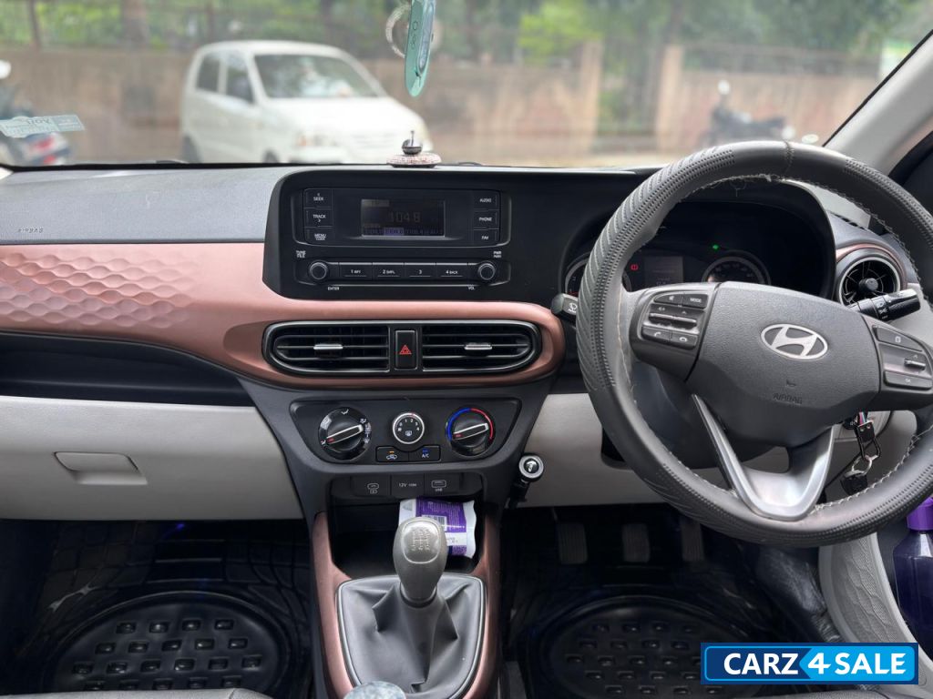 Hyundai Aura 1.2 s manual Hyundai Aura 1.2 s manual