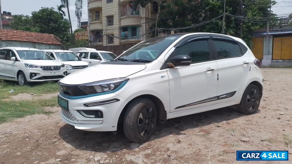 Tata Tiago EV LR XZ+ TECH LUX FAST CHARGER