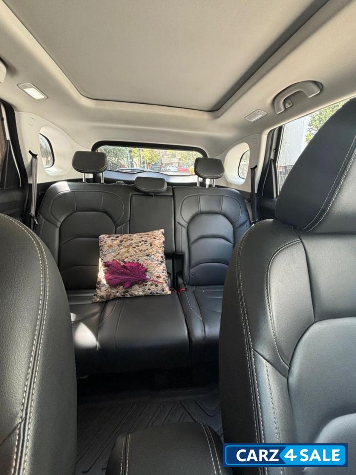 MG Hector Hybrid petrol sharp