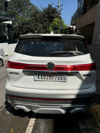 MG Hector Hybrid petrol sharp
