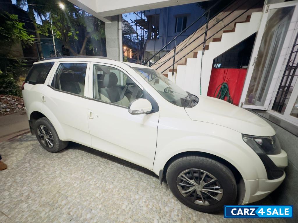 Mahindra XUV 500 w4 2.2 Mahindra XUV 500 w4 2.2