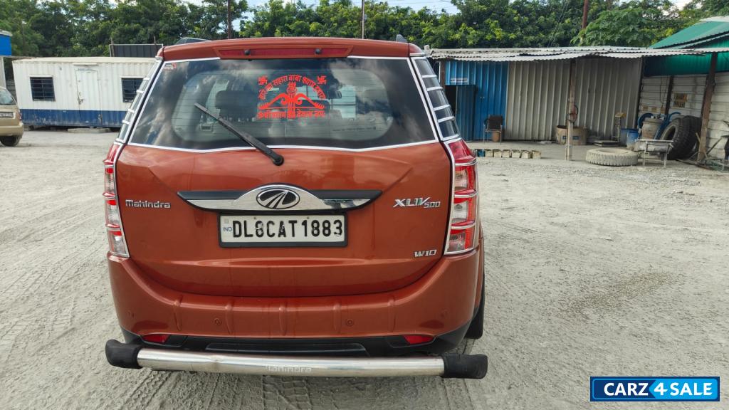 Orange Mahindra XUV 500 W10 1.99