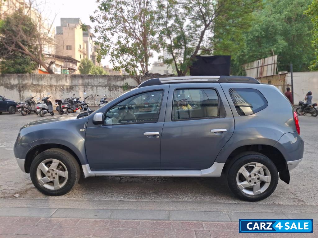 Grey Renault Duster DSL 110PS RXZ AWD