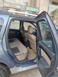 Grey Renault Duster DSL 110PS RXZ AWD