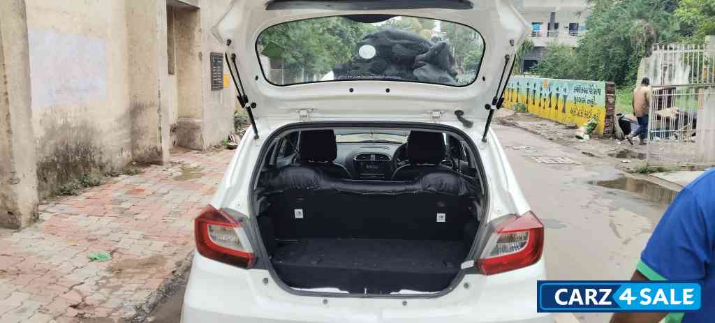 White Tata Tiago XT