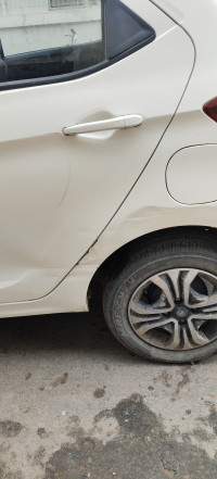 White Tata Tiago XT