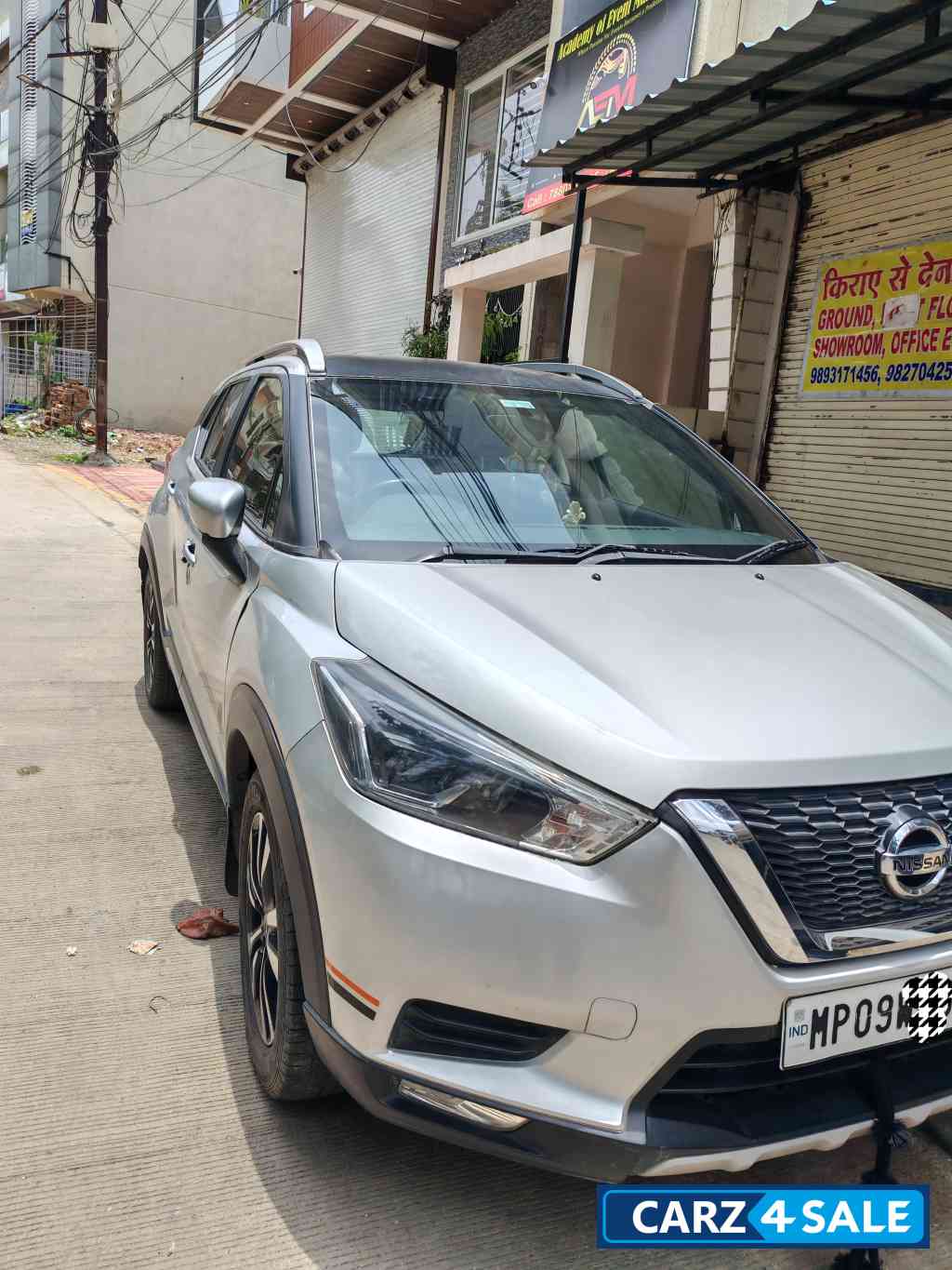 Blade Silver Nissan Kicks XV Premium Diesel BS 4