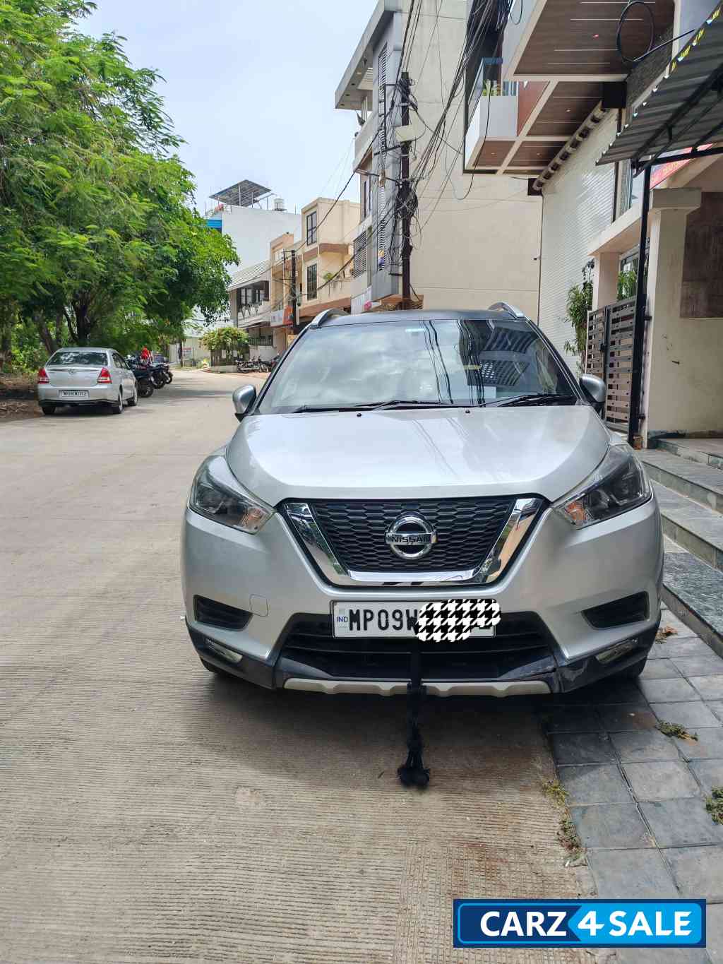 Blade Silver Nissan Kicks XV Premium Diesel BS 4