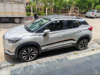 Blade Silver Nissan Kicks XV Premium Diesel BS 4