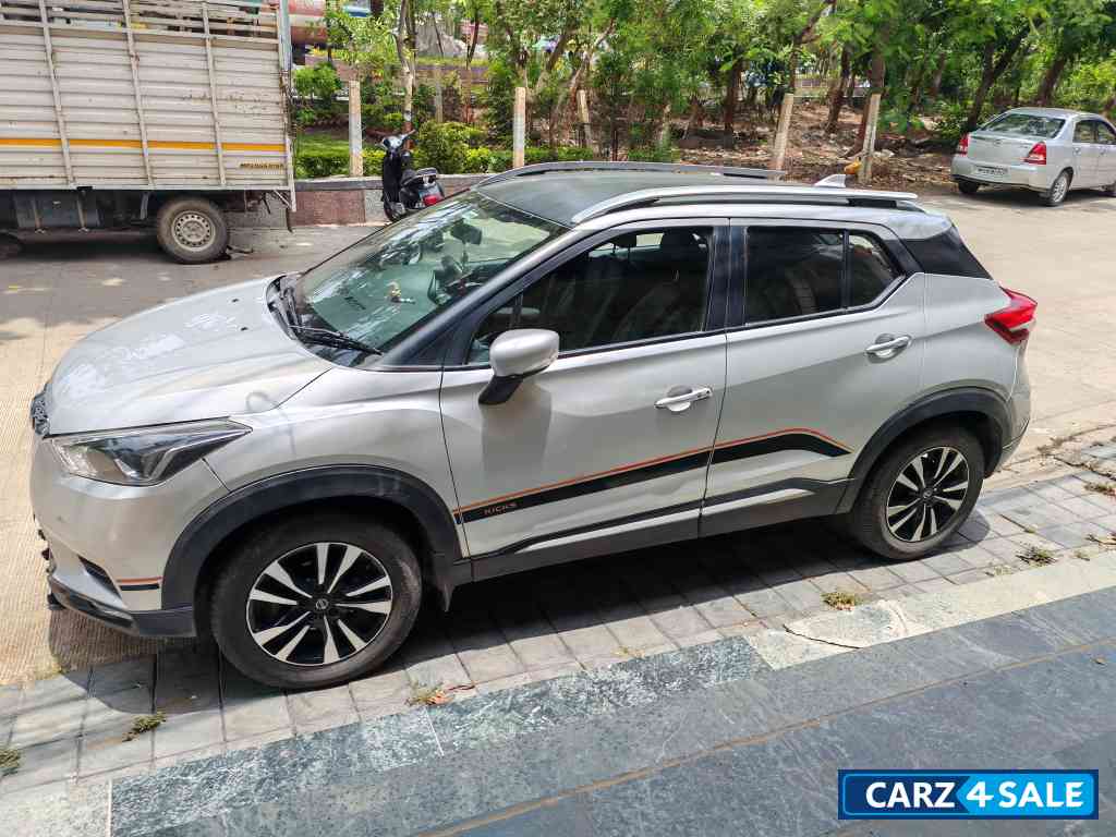 Blade Silver Nissan Kicks XV Premium Diesel BS 4