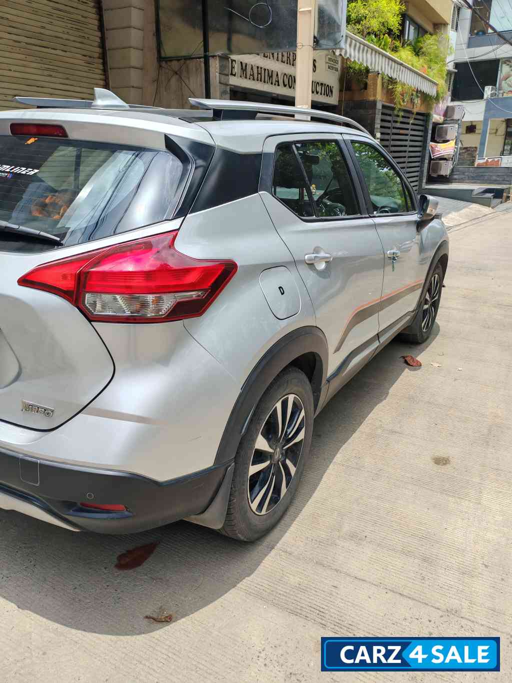 Blade Silver Nissan Kicks XV Premium Diesel BS 4
