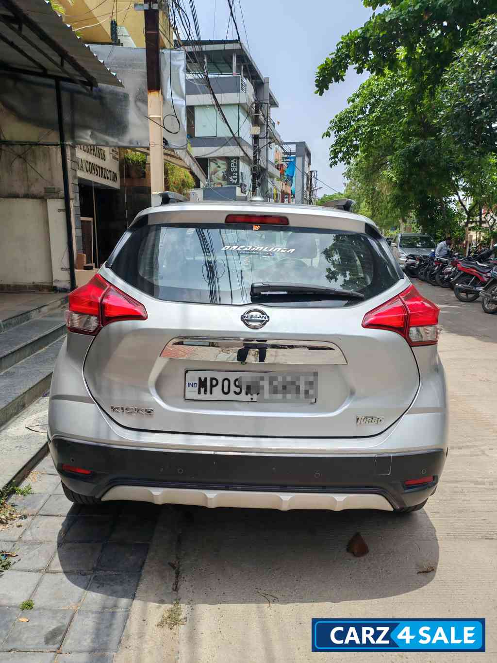 Blade Silver Nissan Kicks XV Premium Diesel BS 4