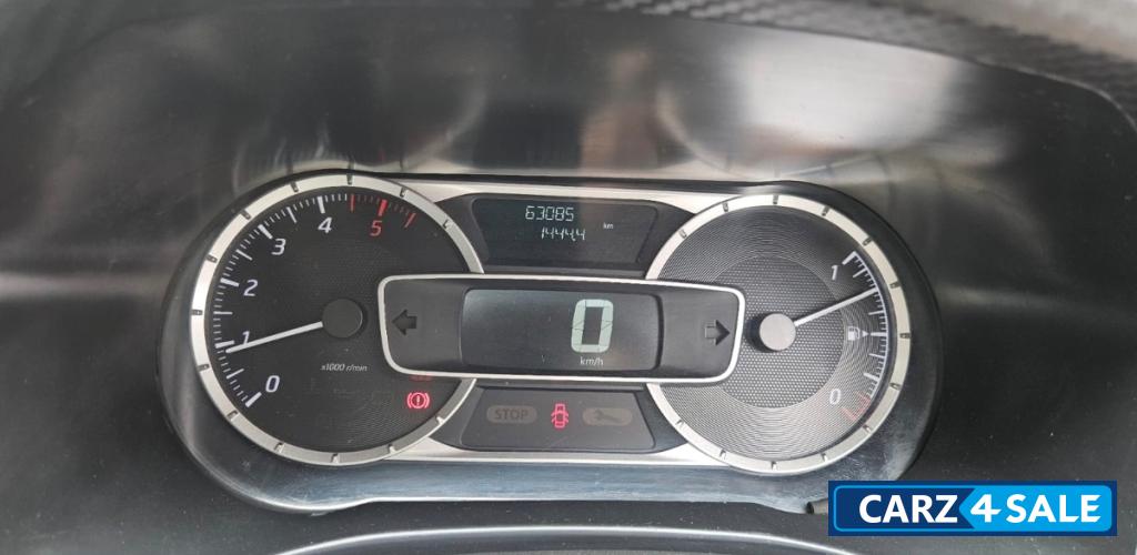 Blade Silver Nissan Kicks XV Premium Diesel BS 4