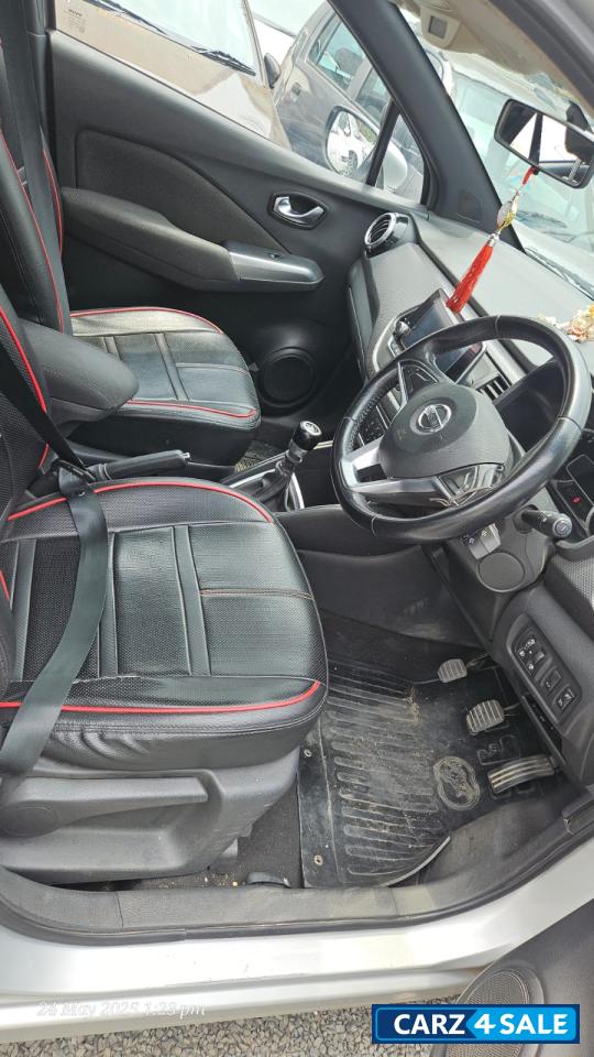 Blade Silver Nissan Kicks XV Premium Diesel BS 4