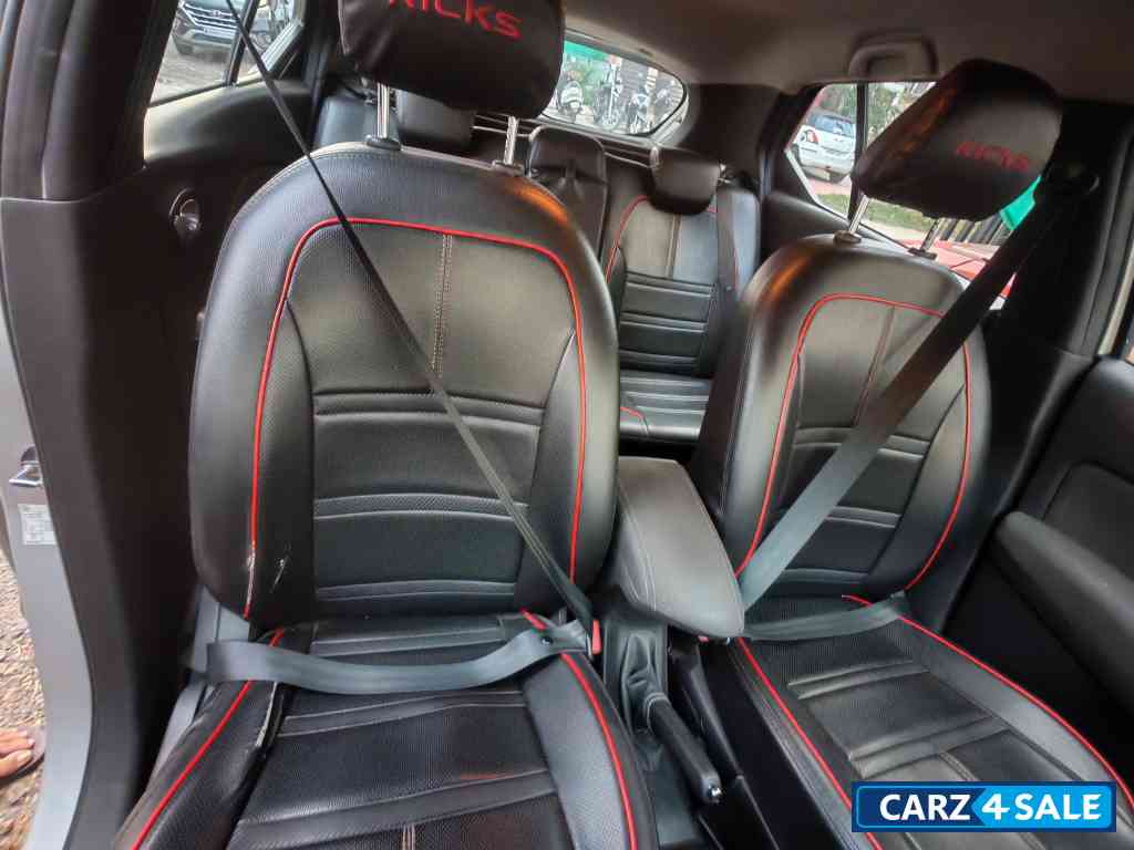 Blade Silver Nissan Kicks XV Premium Diesel BS 4