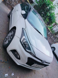 White Hyundai i20 Asta